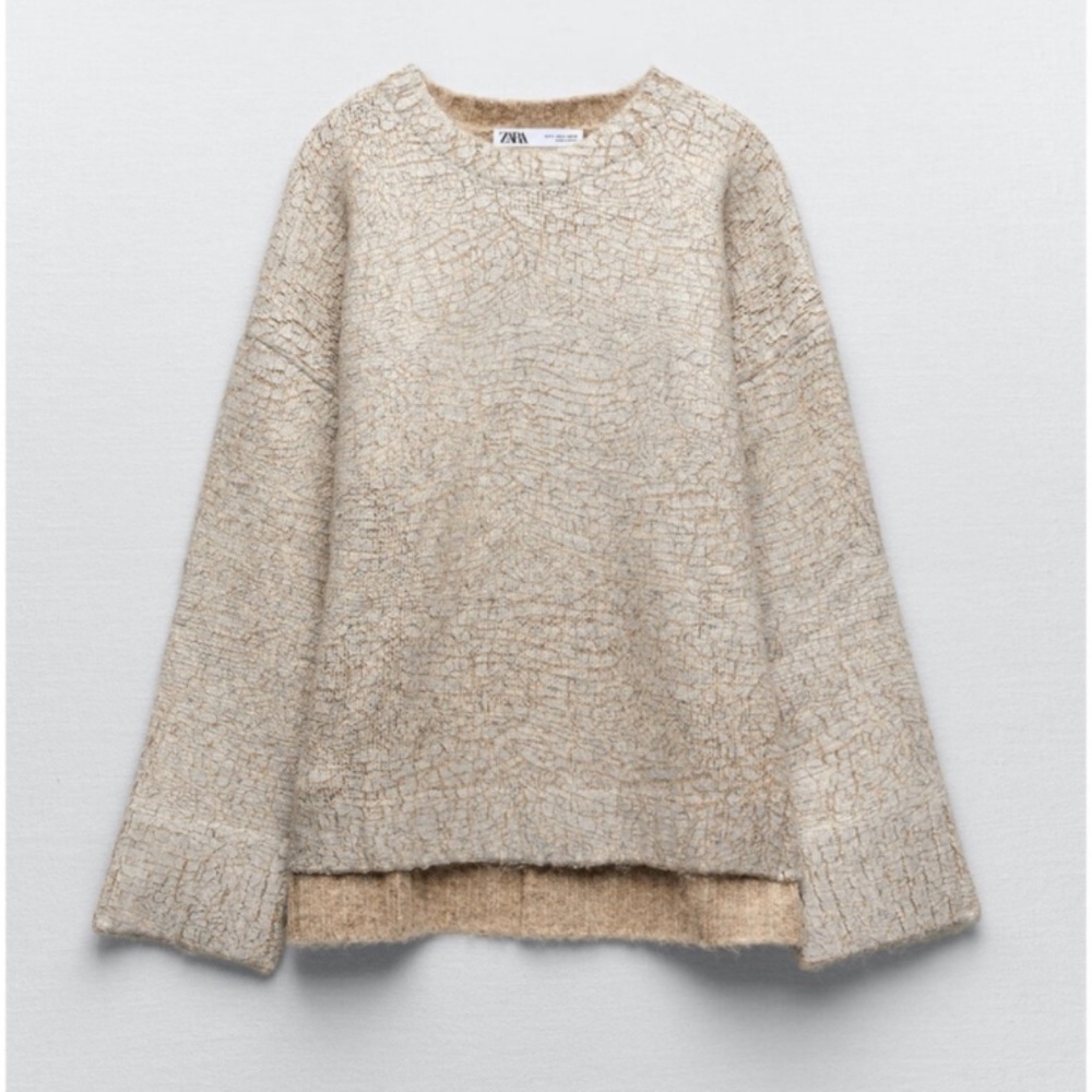 Zara oversized ecru and light gray crackled knit sweater EUC